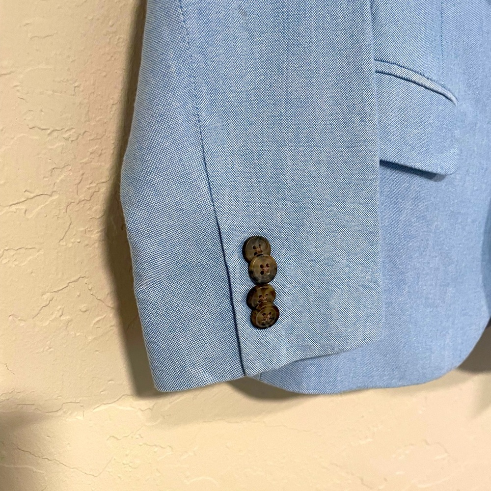 Boy blazer dry cleaned and in like new condition. Perfect for size 6-8
